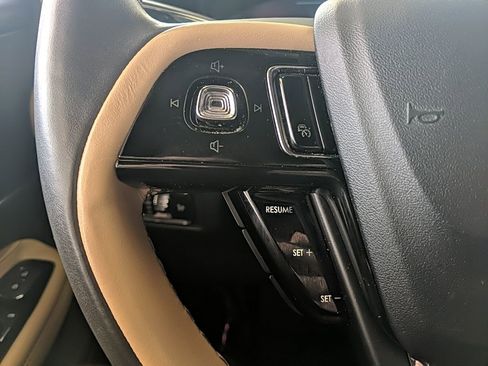 Certified 2023 Lincoln Corsair Reserve w/ Equipment Group 201A image 15