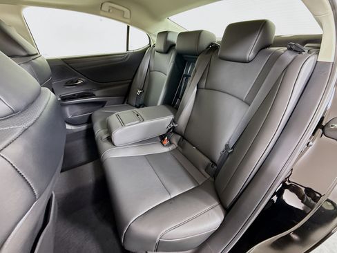 Certified 2025 Lexus ES 350 350 w/ Premium Package image 21