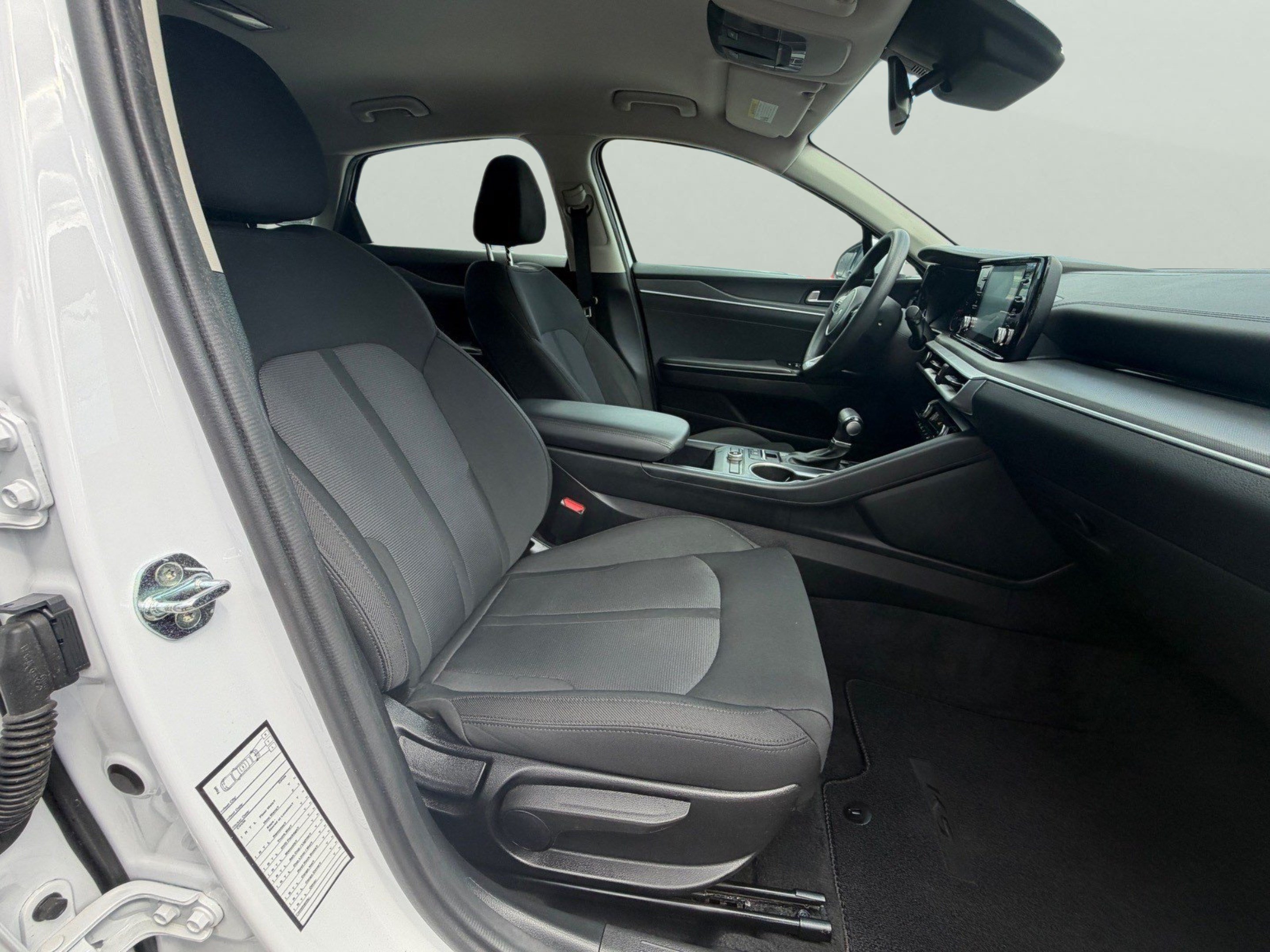 Used 2022 Kia K5 LXS FWD image 17