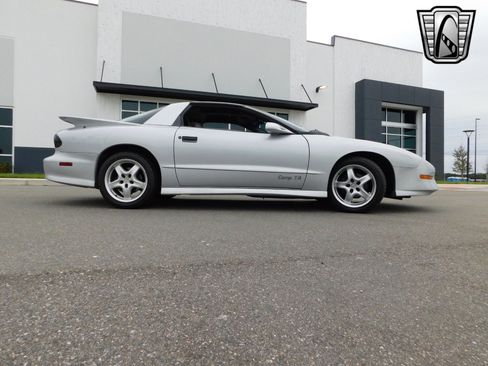 Used 1997 Pontiac Firebird Trans Am image 25
