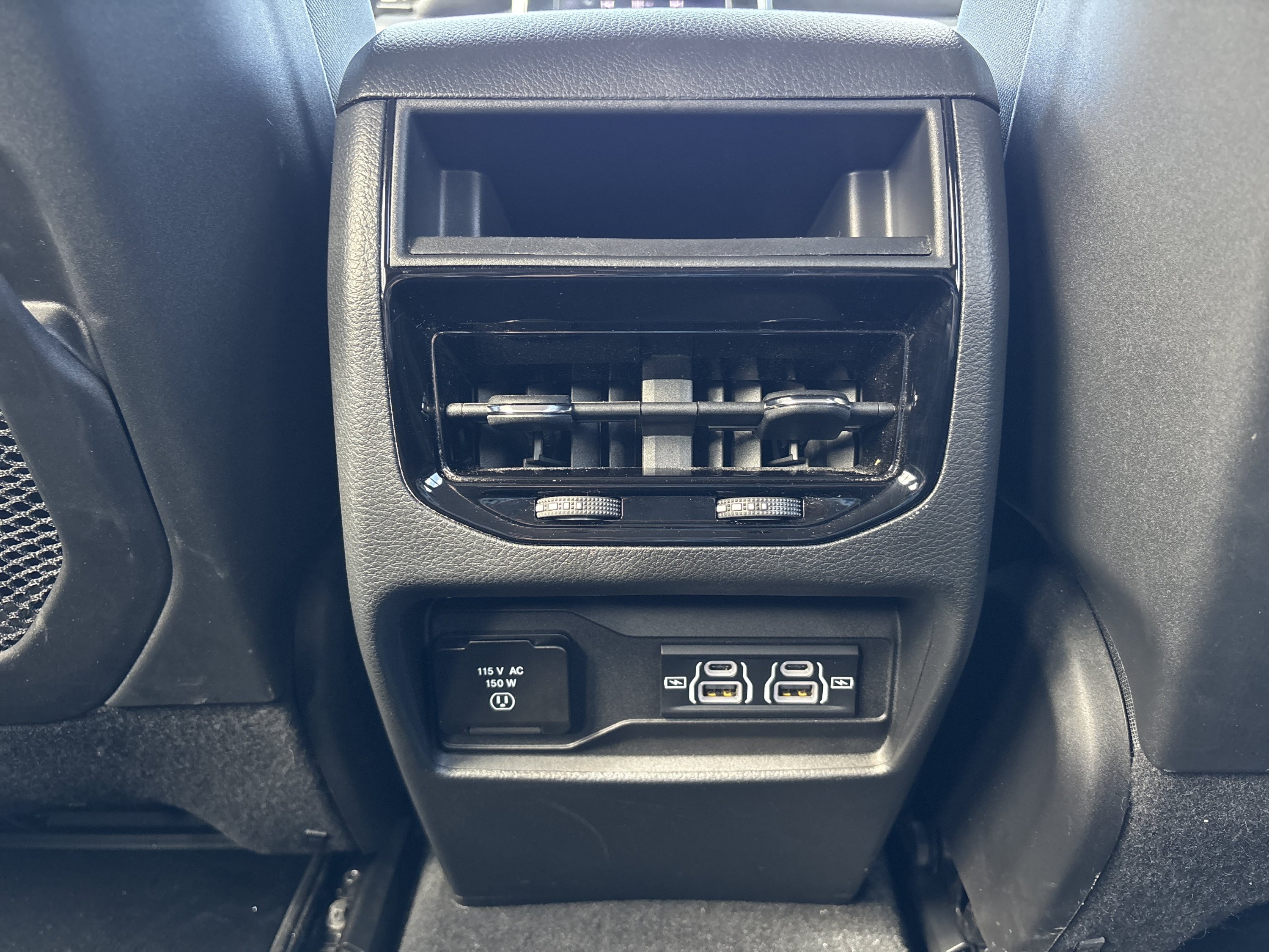 Used 2023 Jeep Grand Cherokee Laredo w/ Luxury Tech Group I AWD/4WD image 20
