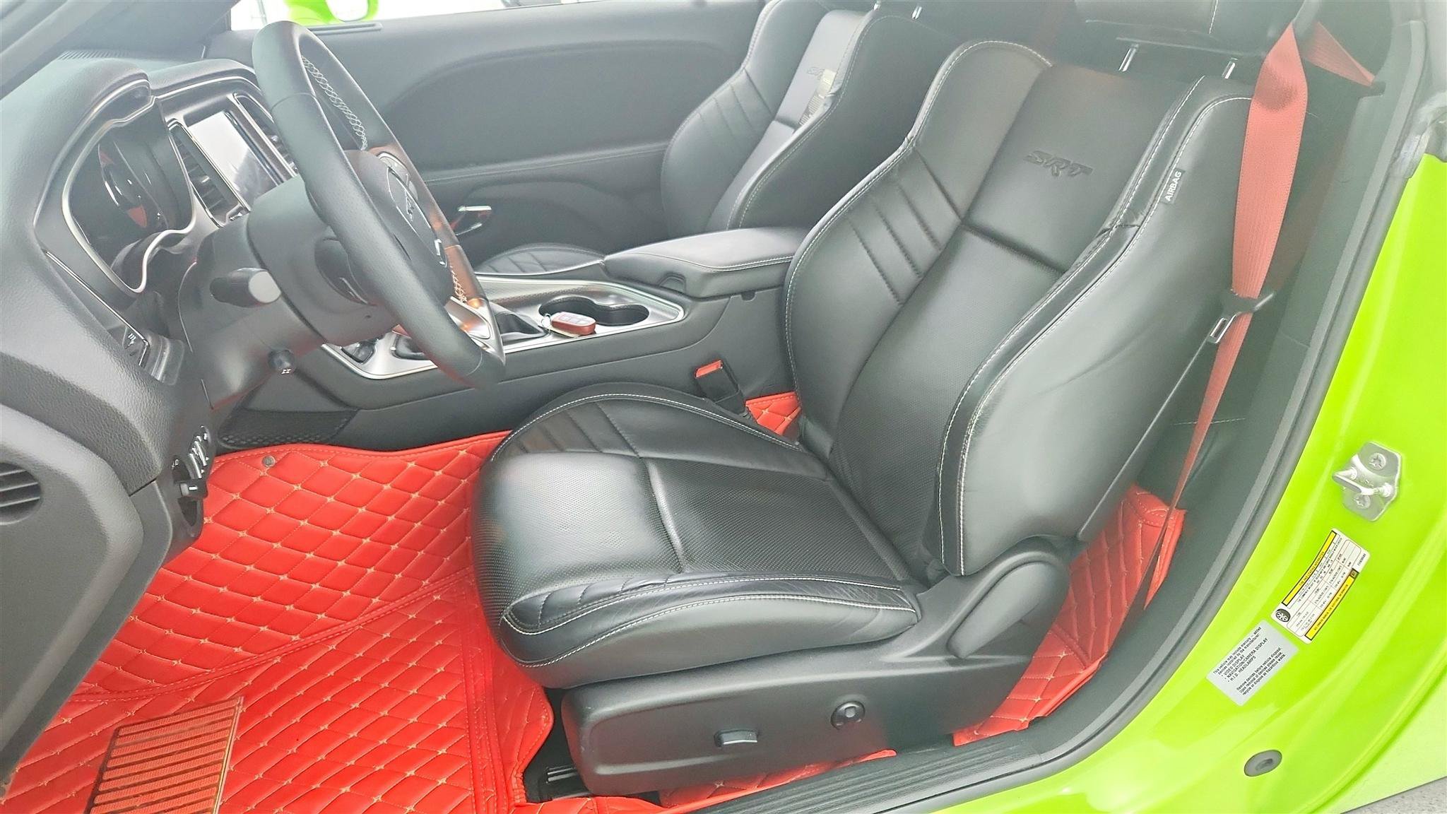 Used 2015 Dodge Challenger SRT Hellcat RWD image 21