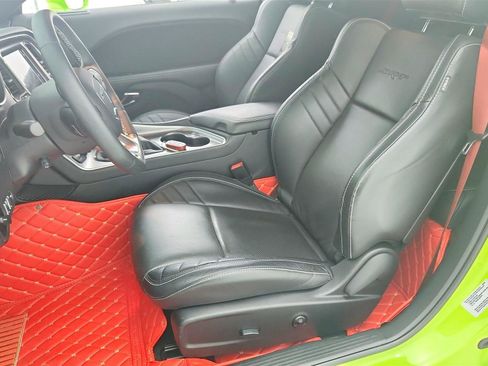 Used 2015 Dodge Challenger SRT Hellcat image 21