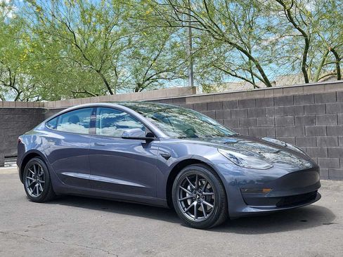 Used 2023 Tesla Model 3 Standard Range RWD image 2