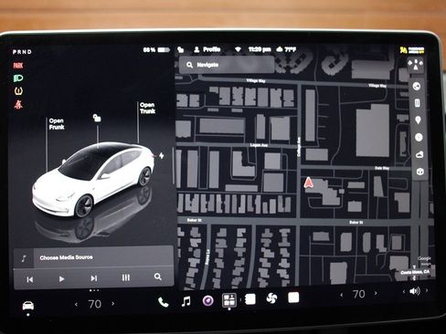 Used 2023 Tesla Model 3 Standard Range RWD image 24