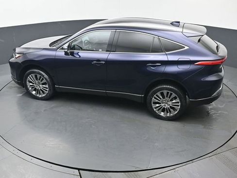 Used 2024 Toyota Venza XLE AWD/4WD image 41