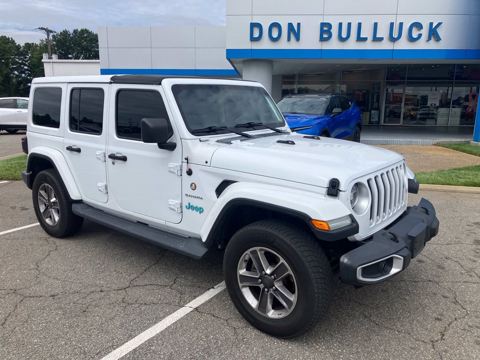 Used 2020 Jeep Wrangler Unlimited Sahara w/ Dual Top Group AWD/4WD image 7