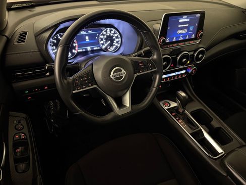 Used 2020 Nissan Sentra SV w/ Trunk Package image 4