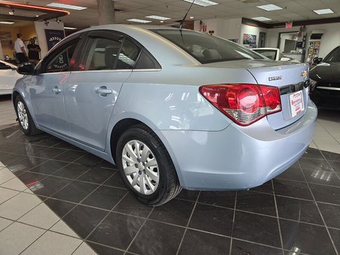 Used 2011 Chevrolet Cruze LS image 5