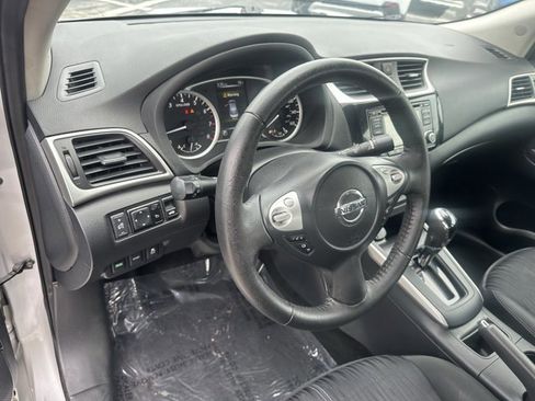 Used 2017 Nissan Sentra SV image 10