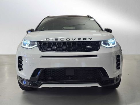 New 2025 Land Rover Discovery Sport Dynamic SE image 8