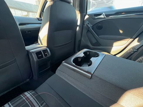 Used 2013 Volkswagen Golf 4-Door image 19