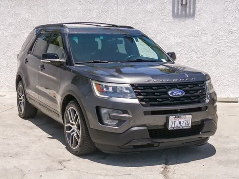 Used 2016 Ford Explorer Sport w/ Equipment Group 401A AWD/4WD image 3