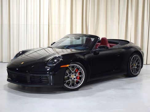 Used 2024 Porsche 911 Carrera 4S image 2