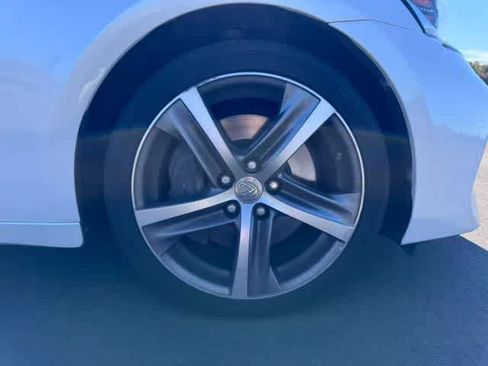 Used 2018 Lexus IS 300 AWD image 22