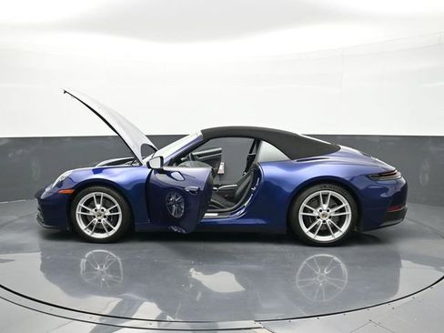 Certified 2025 Porsche 911 Carrera RWD image 22