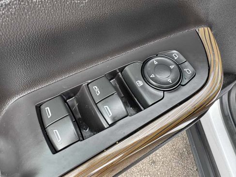 Used 2019 GMC Acadia SLE AWD/4WD image 27