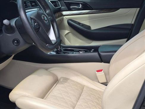 Used 2016 Nissan Maxima Platinum FWD image 14