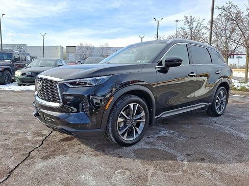 Certified 2025 INFINITI QX60 Luxe image 3