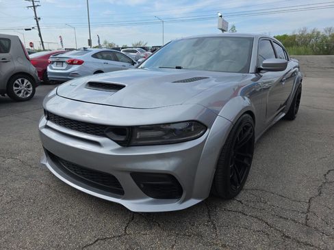 Used 2018 Dodge Charger R/T RWD image 1