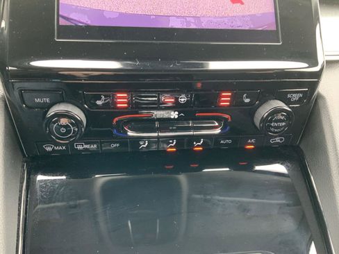 Used 2022 Jeep Grand Cherokee L Laredo w/ Luxury Tech Group I AWD/4WD image 45