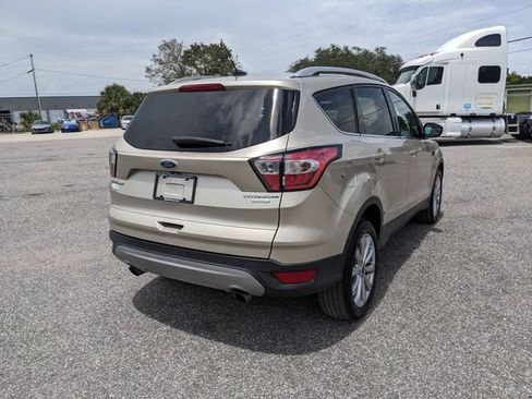 Used 2017 Ford Escape Titanium FWD image 4
