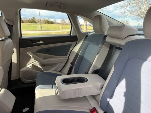 Used 2025 Volkswagen Jetta SE image 35