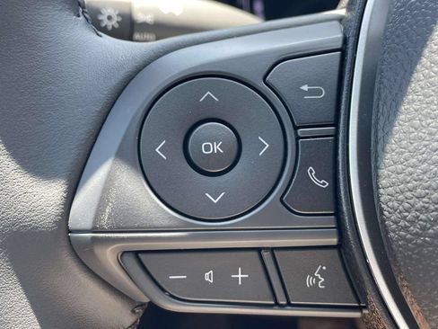 Used 2026 Toyota Corolla SE FWD image 19