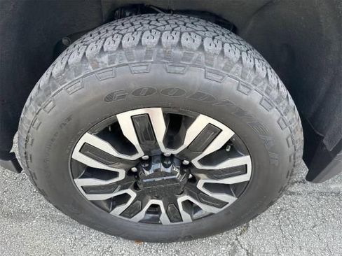 Used 2024 GMC Sierra 3500 Denali Ultimate image 24