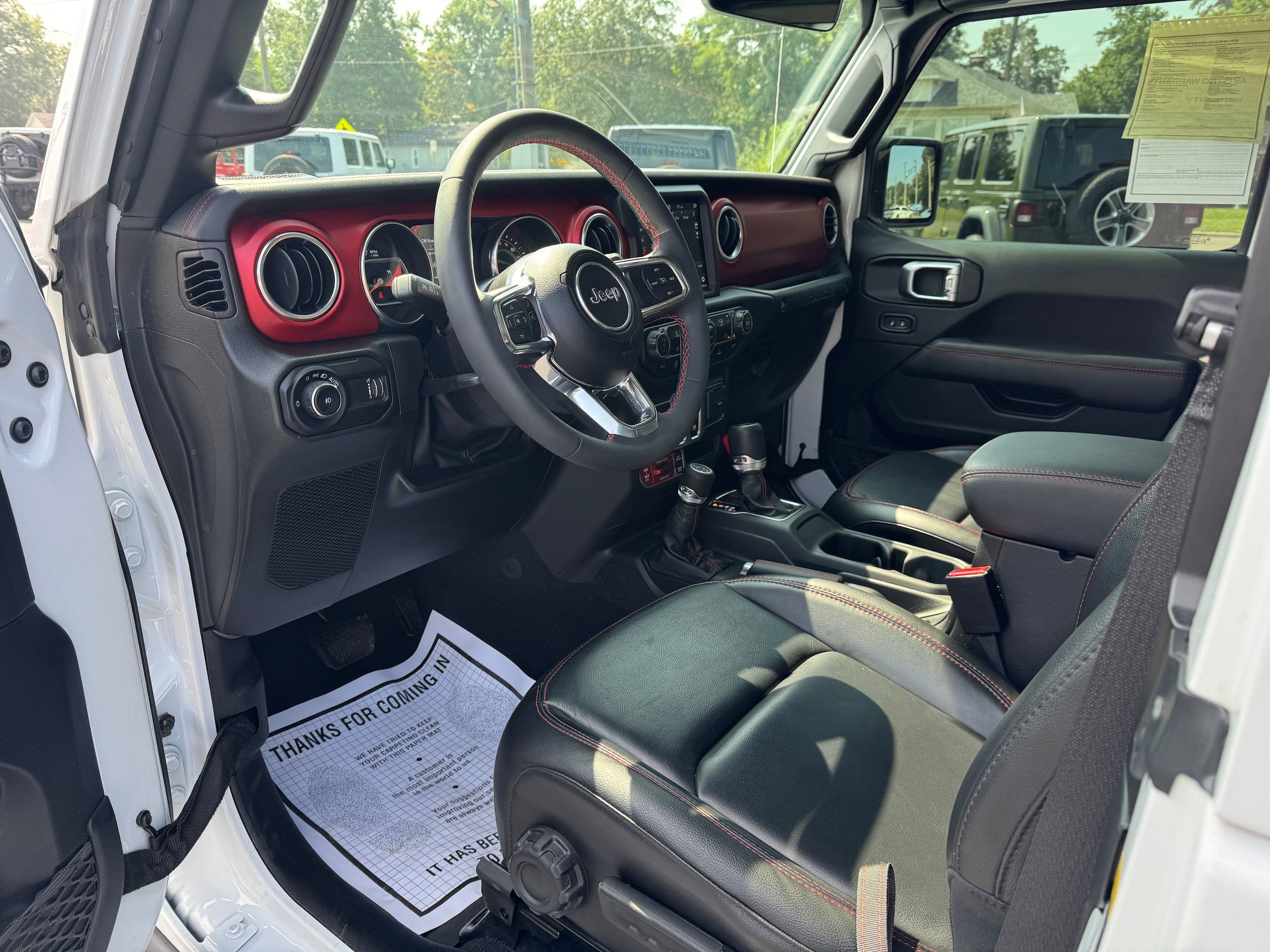 Used 2023 Jeep Wrangler Rubicon AWD/4WD image 11