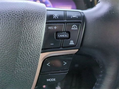 Used 2023 Toyota Crown XLE image 24