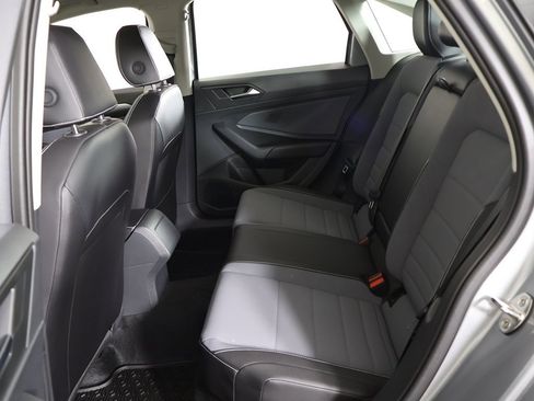 Used 2026 Volkswagen Jetta SE image 35