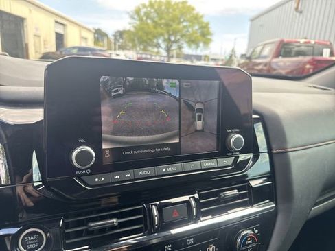 Used 2024 Nissan Pathfinder Rock Creek AWD/4WD image 22