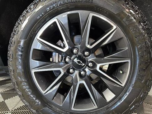 Used 2022 Chevrolet Suburban Z71 image 36