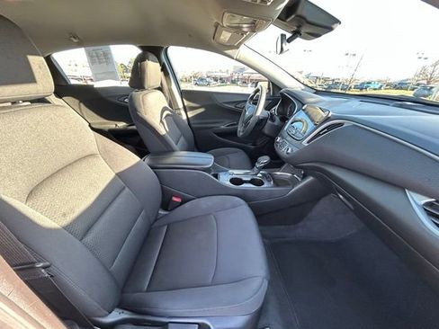 Used 2024 Chevrolet Malibu LT FWD image 21