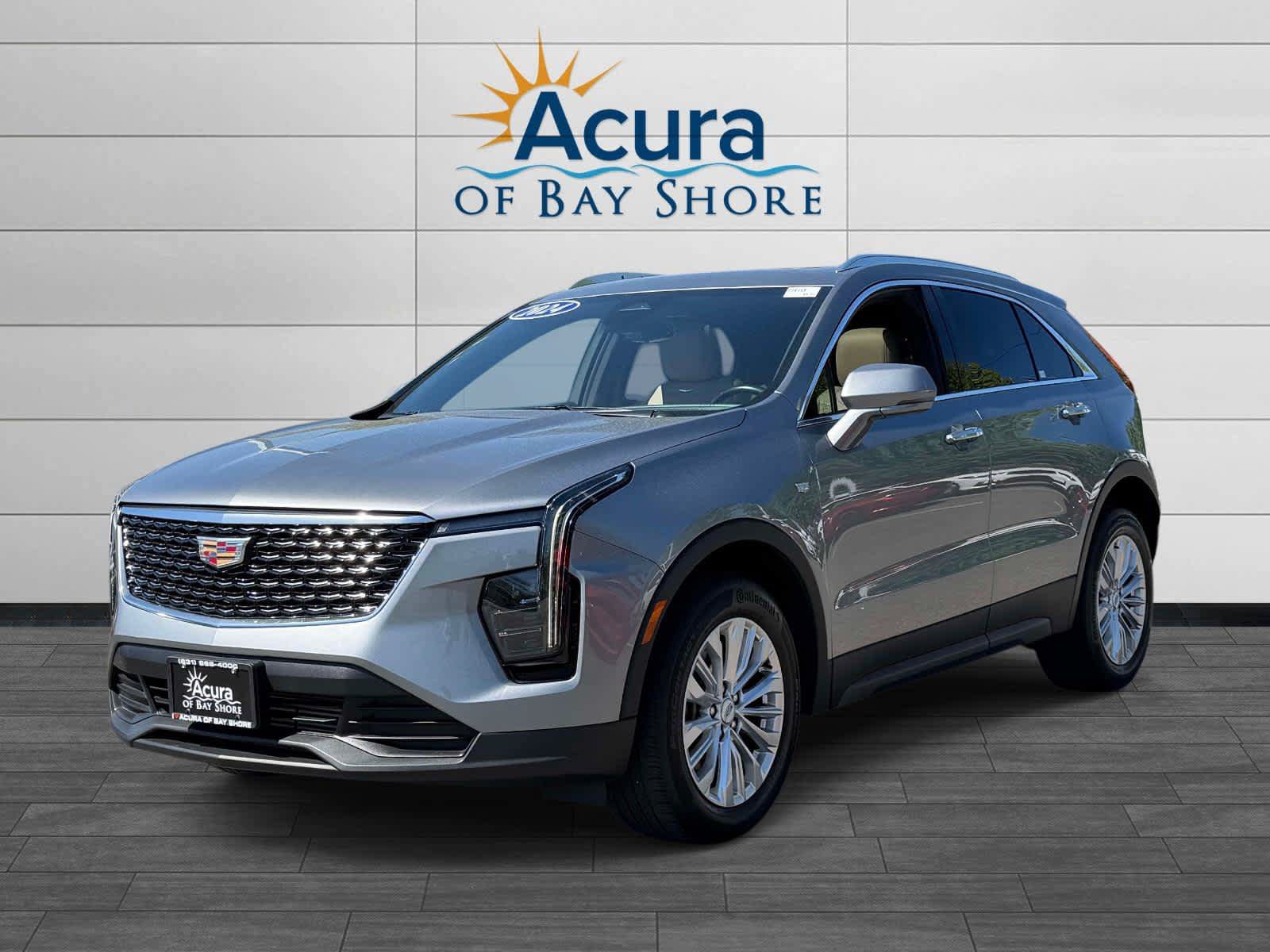 Used 2024 Cadillac XT4 Luxury w/ Cold Weather Package AWD/4WD image 1