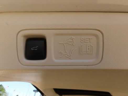 Used 2022 Lincoln Navigator L Black Label image 13