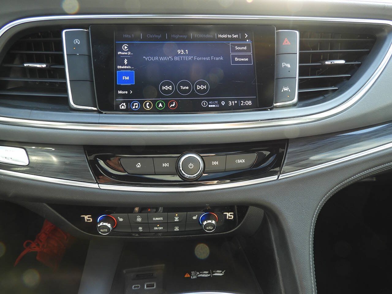 Used 2022 Buick Enclave Essence w/ Experience Buick Package FWD image 47