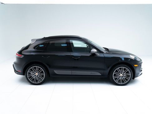 Certified 2026 Porsche Macan Turbo AWD/4WD image 8