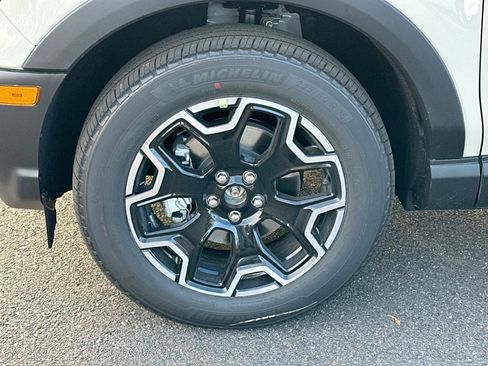 New 2025 Ford Bronco Sport Outer Banks image 12