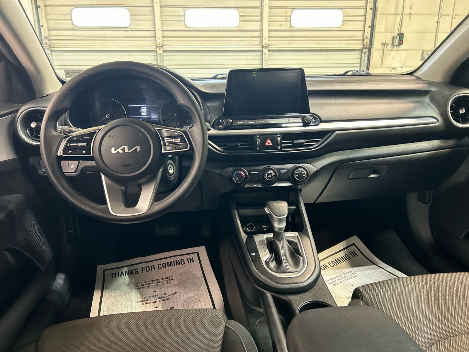 Used 2023 Kia Forte LXS w/ LXS Technology Package FWD image 4