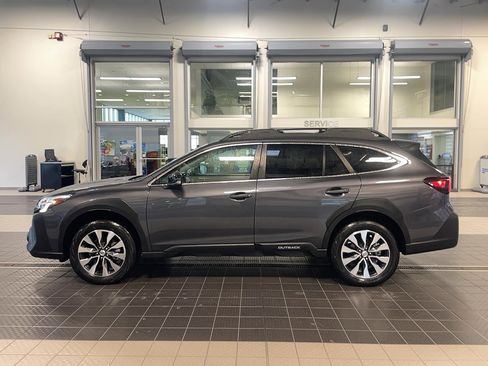 Used 2024 Subaru Outback Limited AWD/4WD image 4