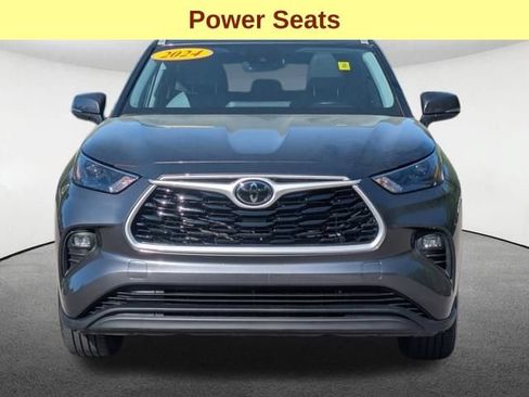 Certified 2024 Toyota Highlander XLE AWD/4WD image 13