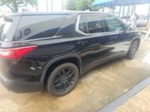 Used 2019 Chevrolet Traverse LS w/ LPO, Blackout Package FWD image 1