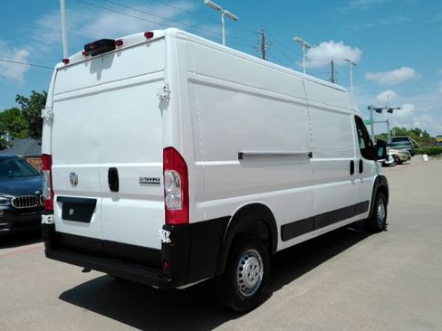 Used 2025 RAM ProMaster 2500 w/ Convenience Group FWD image 11