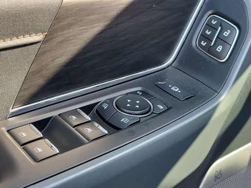 Used 2025 Ford F150 Lariat w/ Equipment Group 501A Mid AWD/4WD image 17