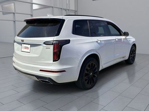 Used 2023 Cadillac XT6 Sport w/ Technology Package AWD/4WD image 4