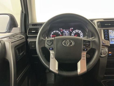 Used 2022 Toyota 4Runner SR5 Premium w/ Moonroof Package RWD image 16