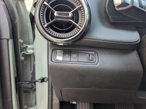 Used 2025 Chevrolet Equinox LT w/ Safety and Technology Package FWD image 11
