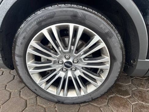 Used 2017 Lincoln MKX Reserve w/ Lincoln MKX Climate Package AWD/4WD image 10